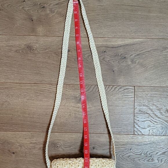 Marshall & Gilster crochet crossbody bag - Picture 4 of 9